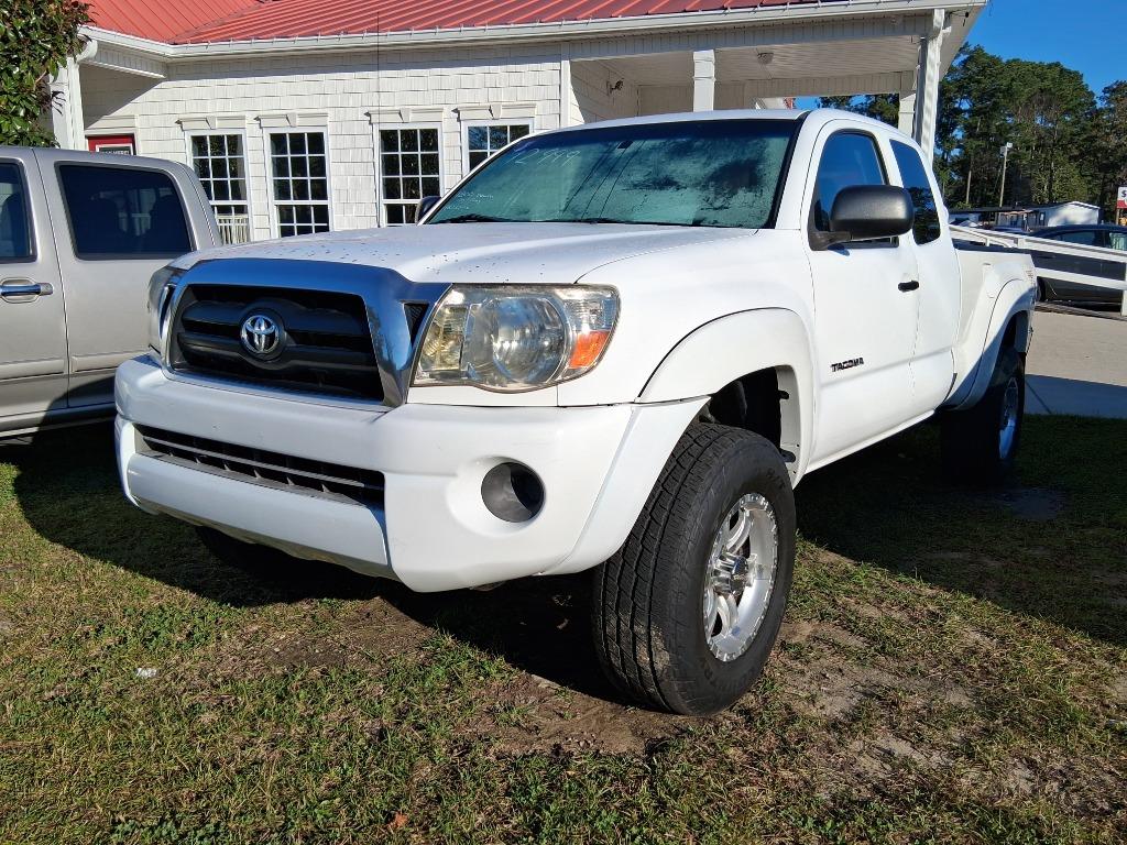 2006 Toyota Tacoma Base's photo