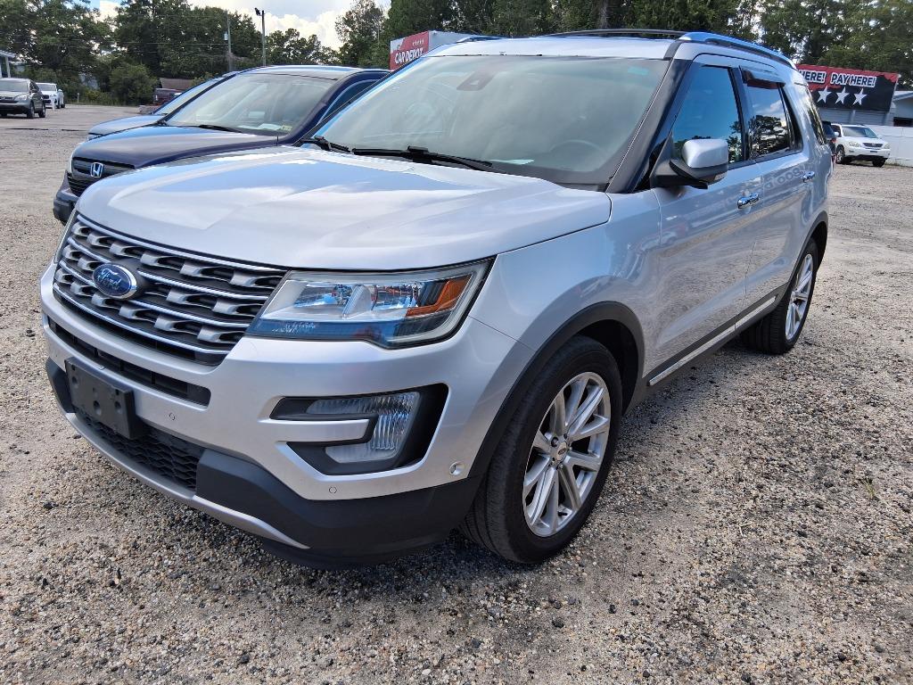 2017 Ford Explorer Limited's photo