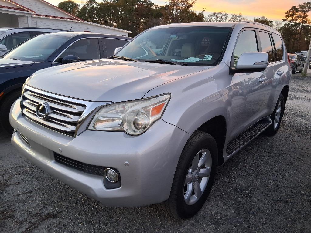 2010 Lexus GX Base's photo