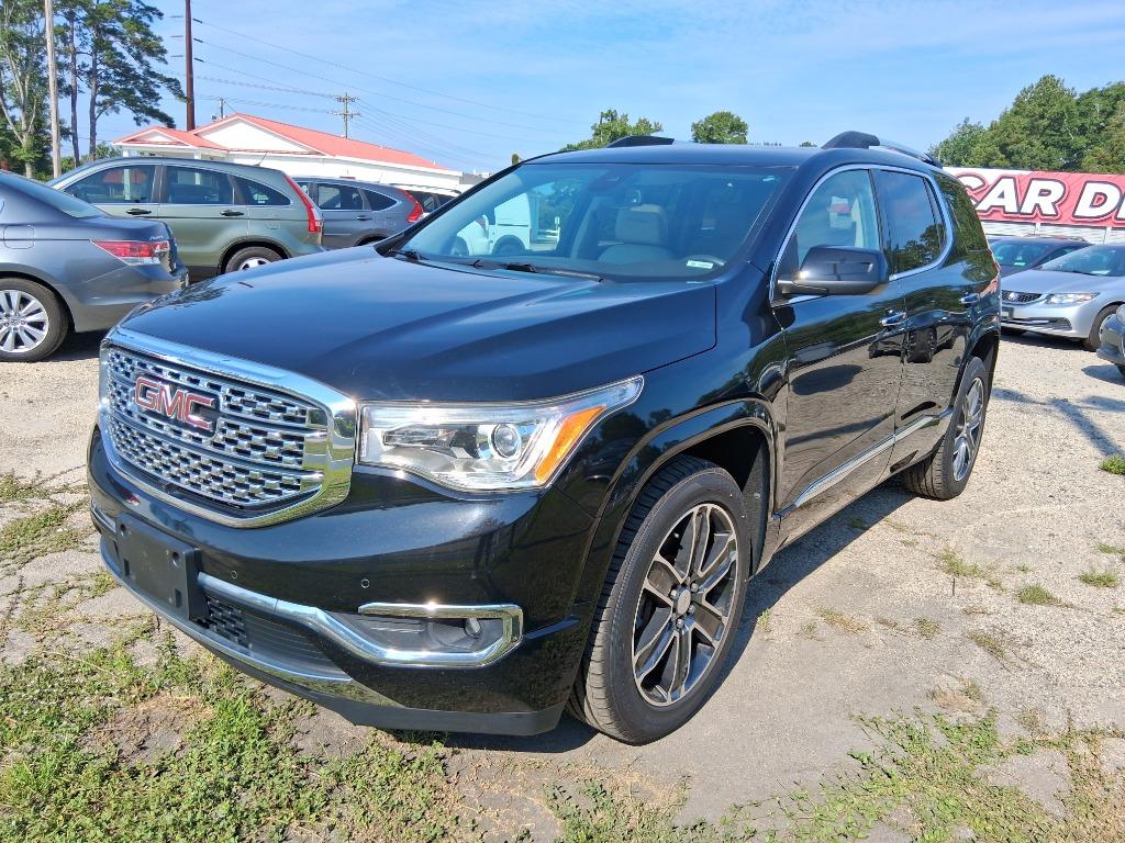 2017 GMC Acadia Denali AWD's photo